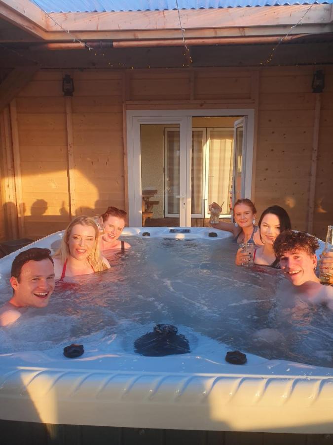 Sleeps 12 Hot Tub Sauna Cinema Pets Welcome Enniskillen Esterno foto