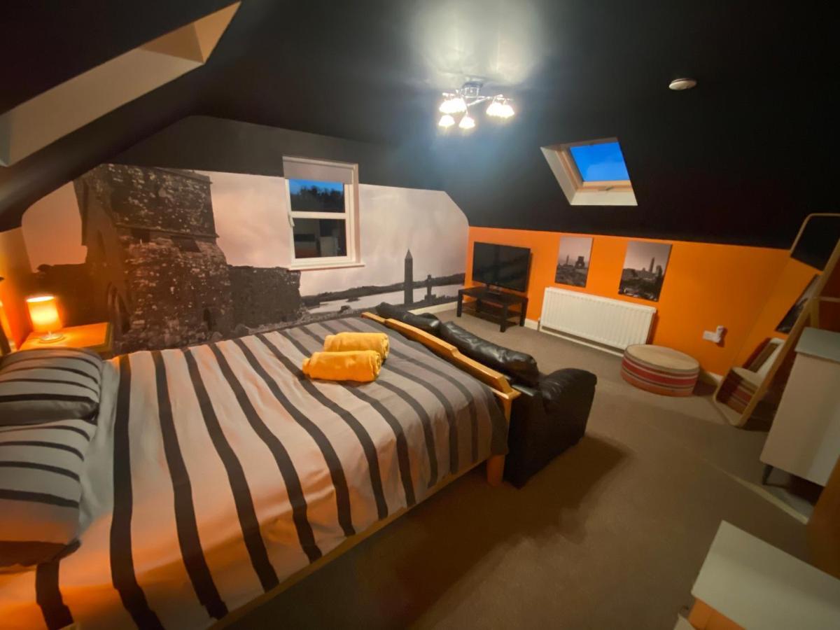 Sleeps 12 Hot Tub Sauna Cinema Pets Welcome Enniskillen Esterno foto